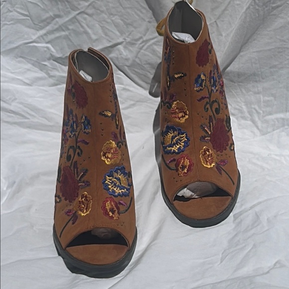 Maxi A Embroidered Brown Peep-Toe Ankle Boots - Picture 1 of 6